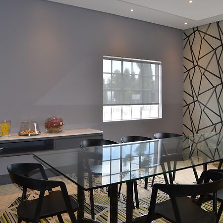 Silverbirch At Birchwood 복스버그 외부 사진